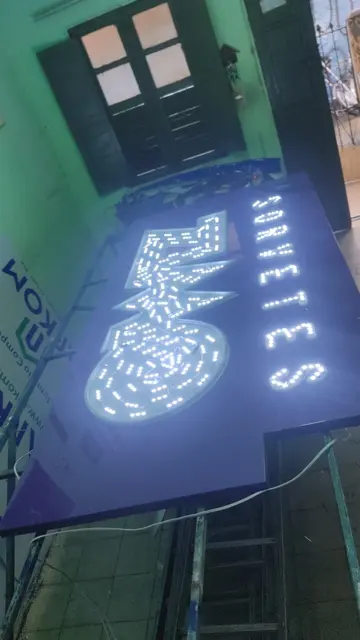 Luminoso para fachada